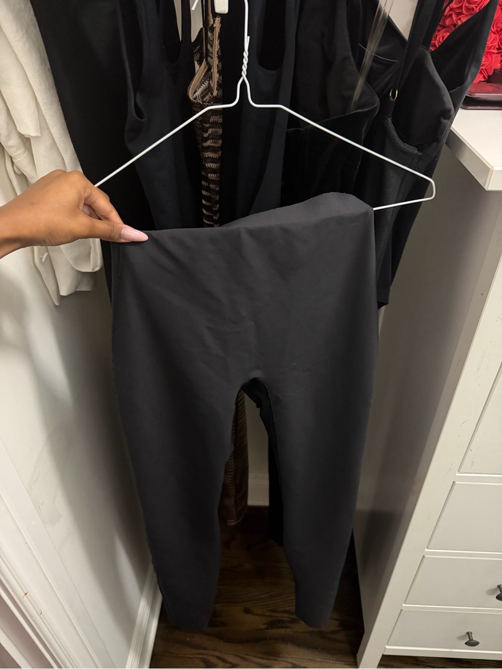 Skims Body Black High-Waist Leggings